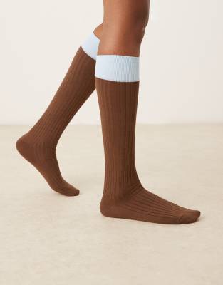 ASOS DESIGN - Gerippte Kniestrümpfe in Anthrazit mit kontrastierendem Einsatz-Grau