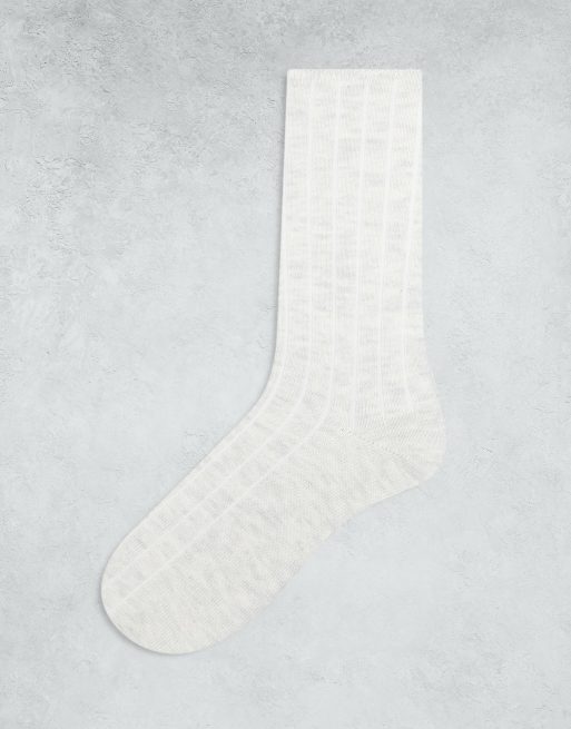 ASOS DESIGN – Gerippte Socken in Hellgrau 