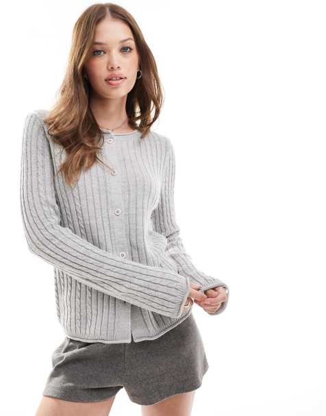 ASOS DESIGN – Gerippte Strickjacke in Grau mit Zopfmuster - view 1