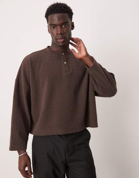 ASOS DESIGN – Gerippter Henley-Pullover aus schwerem Material in Braun mit kurzem, extremem Oversize-Schnitt - view 1