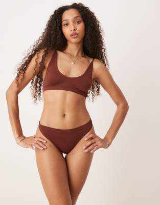 ASOS DESIGN - Gerippter String-Tanga in Schokoladenbraun