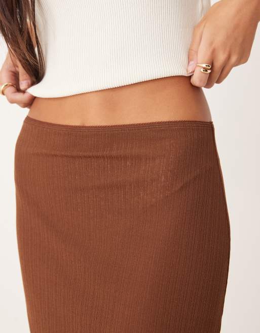 ASOS DESIGN – Gerippter, transparenter Rock aus luftigem Stoff in ungewöhnlicher Länge in Braun mit Spitzenborte, 3 von 5