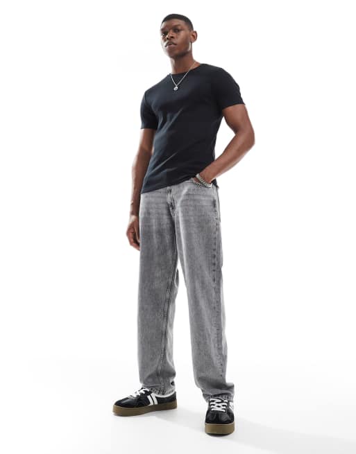 ASOS DESIGN – Geripptes Basic-T-Shirt in Schwarz mit körperbetontem Schnitt, 3 von 4