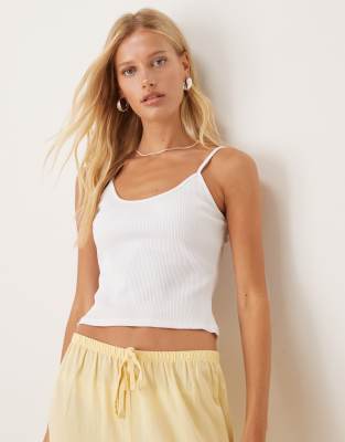 ASOS DESIGN – Geripptes Camisole-Trägertop in Weiß - view 1