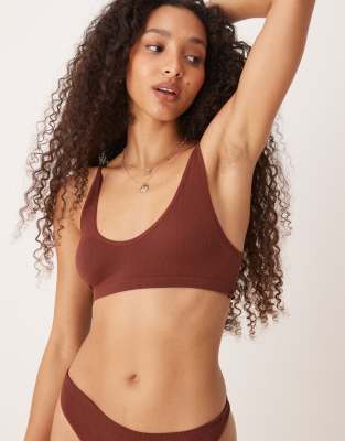 ASOS DESIGN - Geripptes Cropped-Bustier in Schokobraun mit U-Ausschnitt-Neutral
