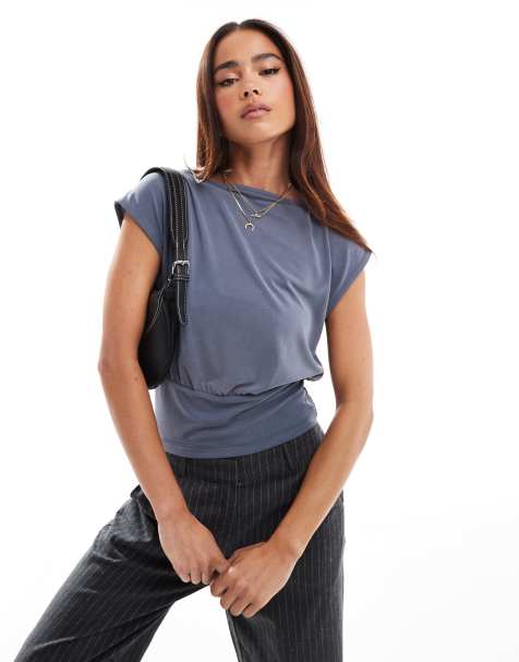 ASOS DESIGN – Geripptes Cupro-Tanktop in Marineblau mit geraffter Taille - view 1