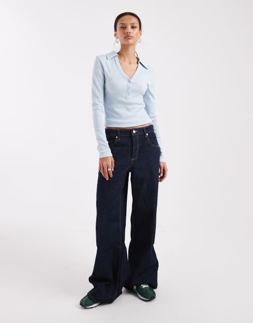 ASOS DESIGN – Geripptes, eng geschnittenes Langarmshirt in Hellblau mit Henley-Ausschnitt und Kragen, 2 von 4