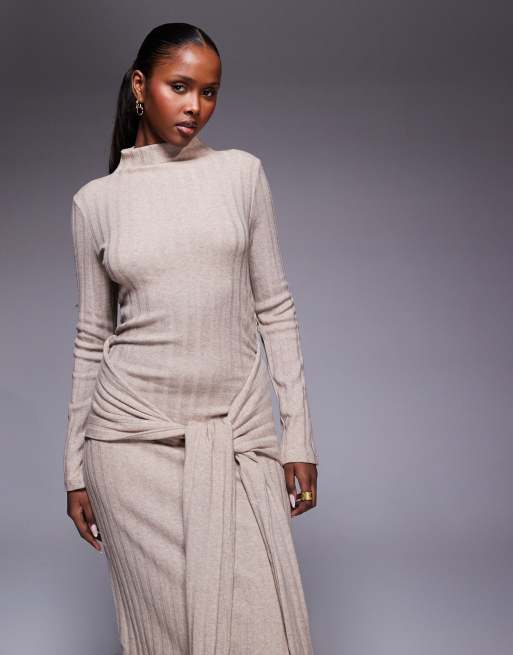 ASOS DESIGN – Geripptes, hochgeschlossenes Midikleid in Neutral mit gebundener Vorderseite, 2 von 4