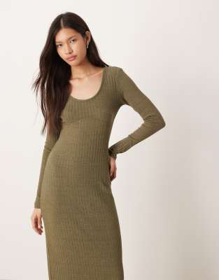 ASOS DESIGN - Geripptes, langärmliges Midikleid in Olivgrün mit U-Ausschnitt und Unterbrustnaht
