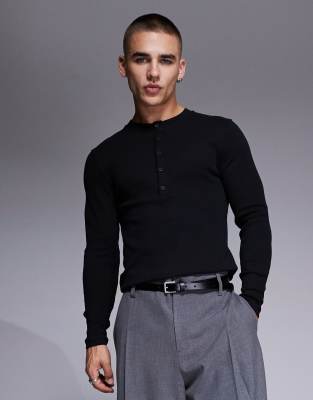 Geripptes, langärmliges Muskelshirt in Schwarz mit Henley-Ausschnitt Schwarz M