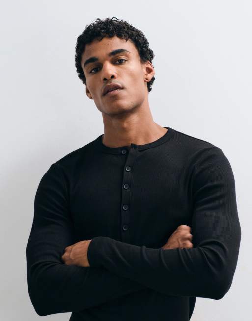 ASOS DESIGN – Geripptes, langärmliges Muskelshirt in Schwarz mit Henley-Ausschnitt, 5 von 5