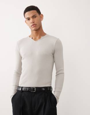 Geripptes, langärmliges Muskelshirt in Steinbeige mit eingekerbtem Ausschnitt-Neutral Neutral XL