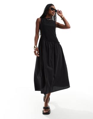 ASOS DESIGN - Geripptes Maxi-Tanktop-Kleid in Schwarz mit Popeline-Rock und asymmetrischer Taillennaht