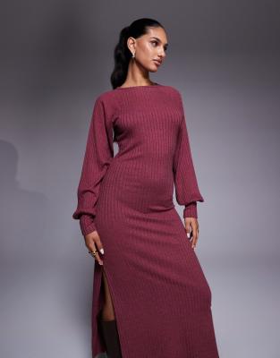 ASOS DESIGN - Geripptes Maxikleid in Burgunderrot mit langen Ballonärmeln