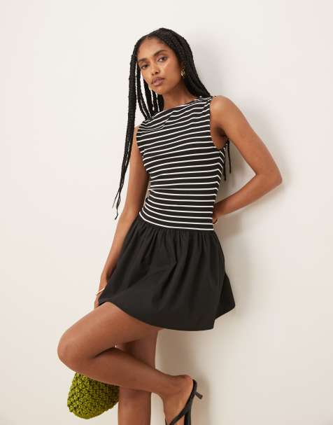 ASOS DESIGN – Geripptes Minikleid aus Popeline-Mix in Schwarz mit U-Boot-Ausschnitt und Streifenmuster - view 1