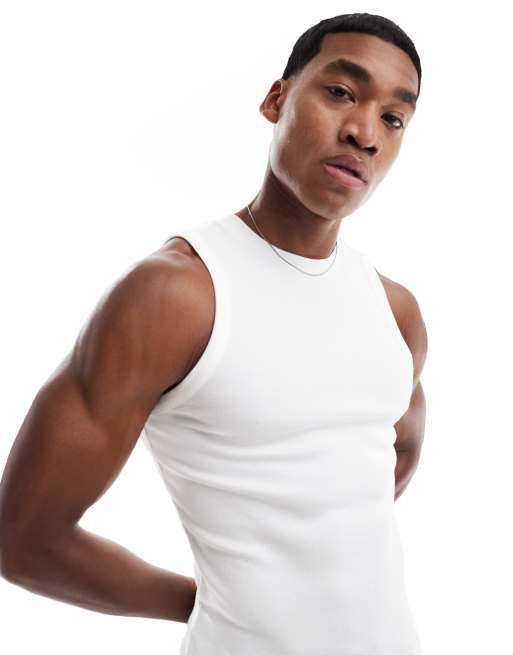 ASOS DESIGN – Geripptes Muskelshirt in Weiß
