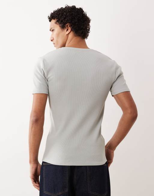 ASOS DESIGN – Geripptes T-Shirt in Hellgrün mit Einkerbung am Kragen und körperbetontem Schnitt, 4 von 5