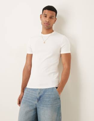 Geripptes T-Shirt in Weiß mit körperbetontem Schnitt Weiß 2XL