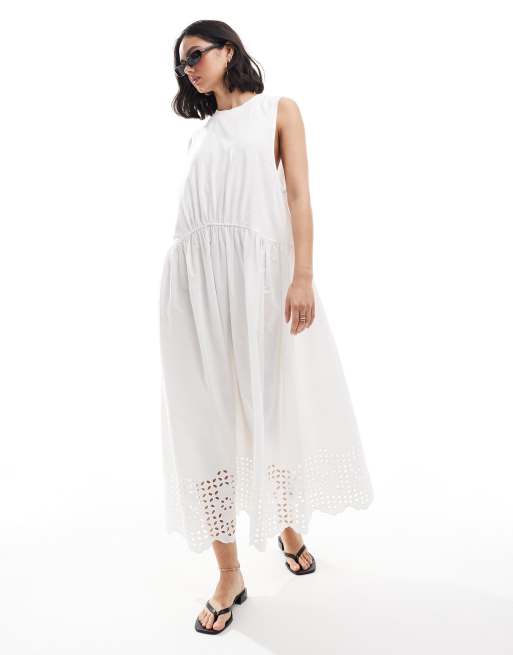 ASOS DESIGN – Geripptes Tanktop-Maxikleid in Weiß mit Popeline-Rock mit Lochstickerei am Saum