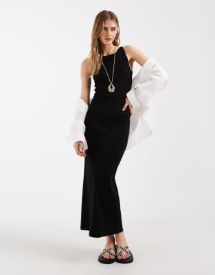 ASOS DESIGN - Geripptes Tanktop-Midikleid in Schwarz