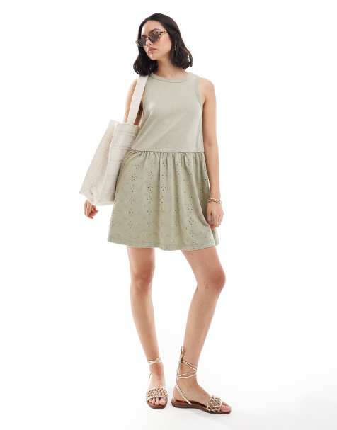 ASOS DESIGN – Geripptes Tanktop-Minikleid in Salbeigrün mit Lochstickerei am Rock - view 1