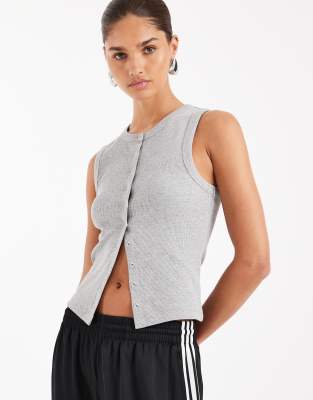 ASOS DESIGN - Geripptes Trägertop in Grau meliert mit Druckknopf-Detail