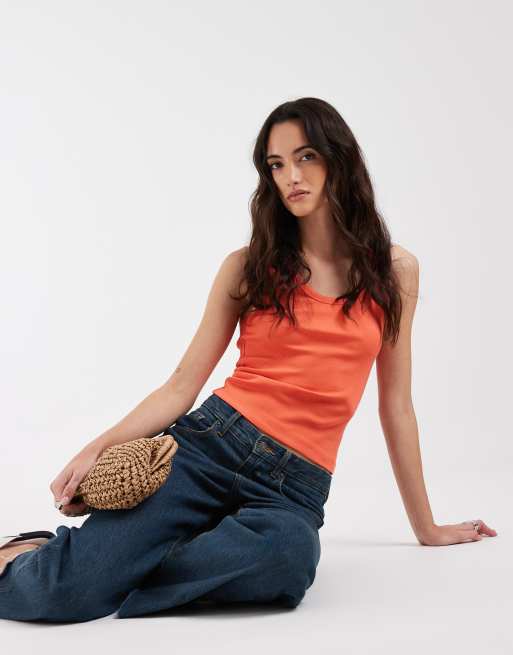 ASOS DESIGN – Geripptes Trägertop in leuchtendem Korallenrot mit breiter Einfassung und U-Ausschnitt, 4 von 4