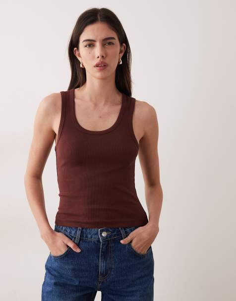 ASOS DESIGN – Geripptes Trägertop in Schokobraun mit breiter Einfassung und U-Ausschnitt - view 1