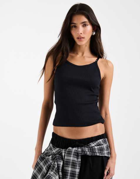 ASOS DESIGN – Geripptes Trägertop in Schwarz mit U-Ausschnitt und Trägerdetail - view 1