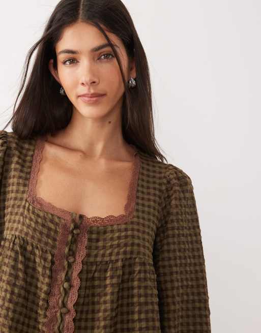 ASOS DESIGN - Geruite babydoll mini-jurk met kanten rand in olijfgroen, 3 van 4