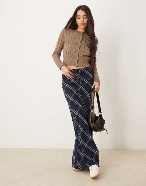 ASOS DESIGN - Geruite maxi rok met gestrikte taille in blauw en roze