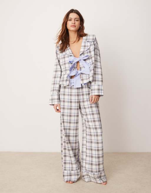 ASOS DESIGN - Geruite pyjamabroek met wijde pijpen in blauw, deel van co-ord set