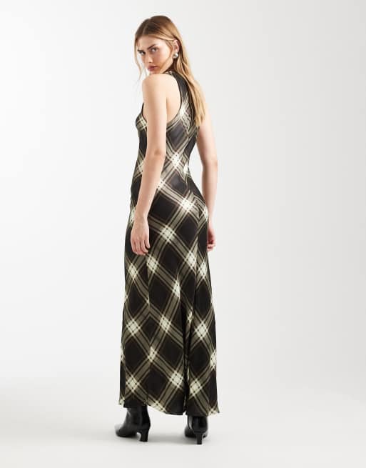 ASOS DESIGN - Geruite satijnen maxi-jurk met lage ronde hals in bruin, 2 van 4