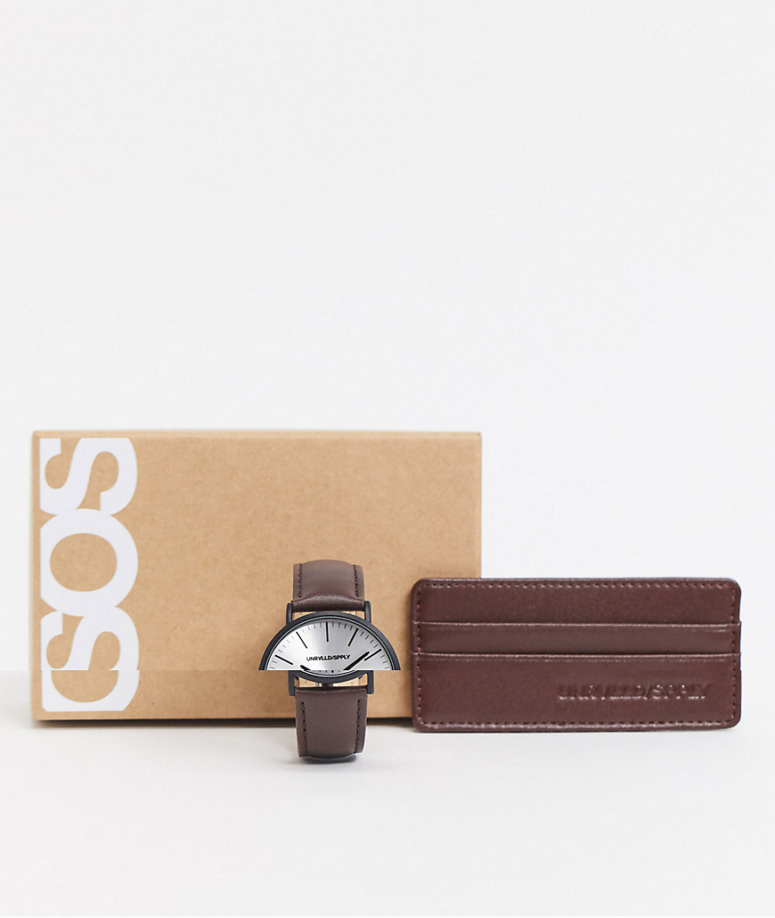ASOS DESIGN - Geschenkset met horloge en kaarthouder in bruin leer