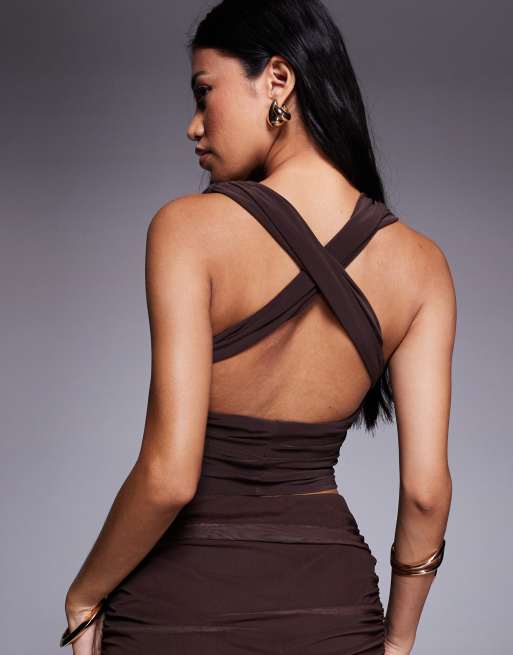 ASOS DESIGN – Geschmeidiges Neckholder-Oberteil in Schokobraun mit geraffter Brustpartie, 2 von 4