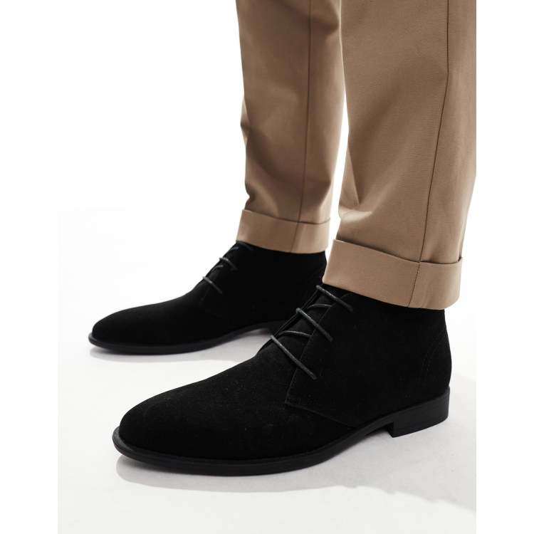 ASOS DESIGN Geschnurte Chukka Stiefel in Schwarz