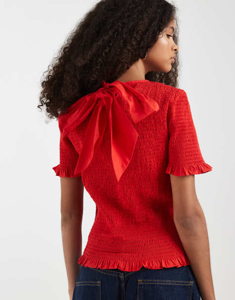 ASOS DESIGN - Gesmokte top met strikdetail en korte mouwen in rood - view 1
