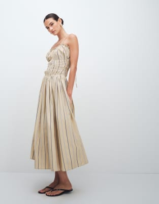 ASOS DESIGN - Gesmoktes Maxi-Sommerkleid aus Baumwollpopeline mit Streifenmuster und tiefer Taille-Bunt