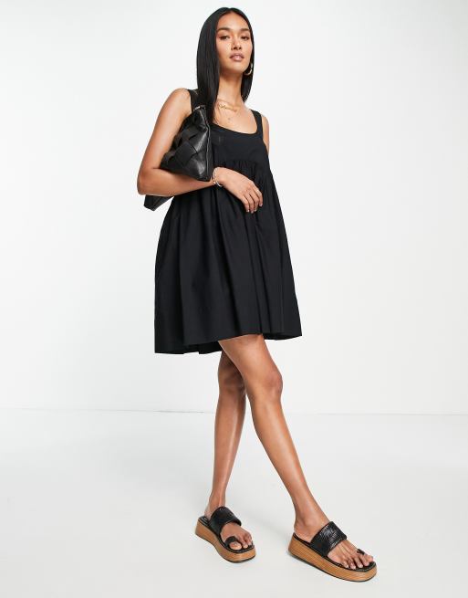 ASOS DESIGN – Gesmoktes Mini-Hängerkleid in Schwarz mit eckigem Ausschnitt