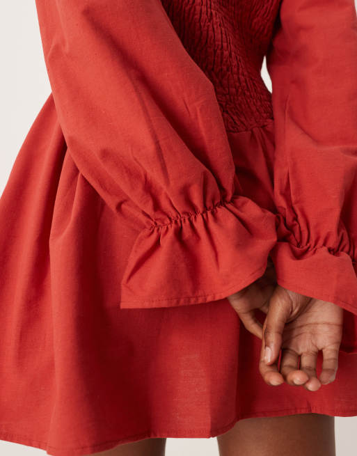 ASOS DESIGN – Gesmoktes Minikleid aus Leinenmix in Rot, 3 von 4
