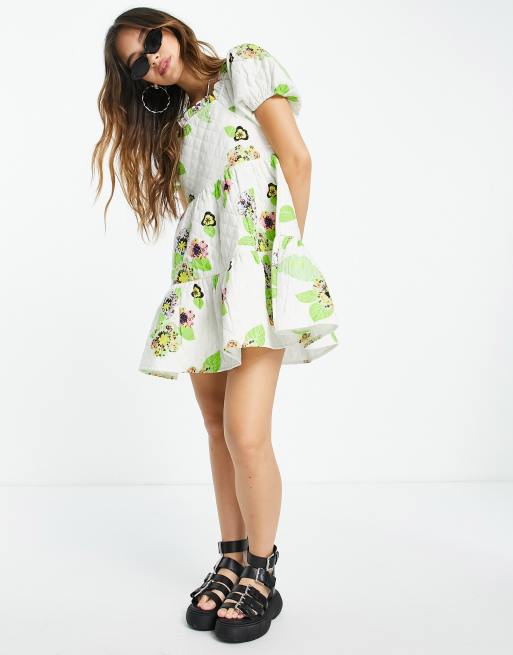 ASOS DESIGN – Gestepptes Kleid mit eckigem Ausschnitt, Puffärmeln und übergroßem Blumenmuster 