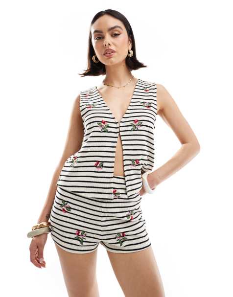 ASOS DESIGN - Gestreepte gilet met geborduurde kersen - view 1