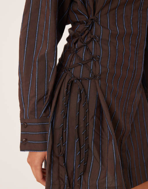 ASOS DESIGN - Gestreepte mini-overhemdjurk met vetersluiting in de taille in chocoladebruin, 4 van 4