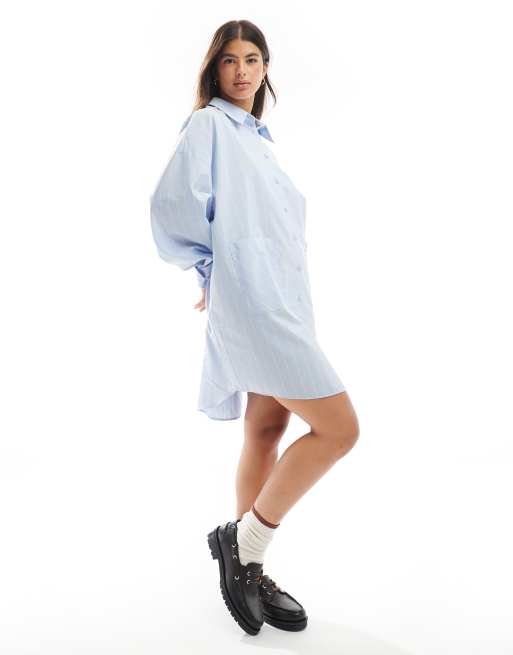 ASOS DESIGN - Gestreepte oversized overhemdjurk met verlaagde zakken in blauw en lichtbruin
