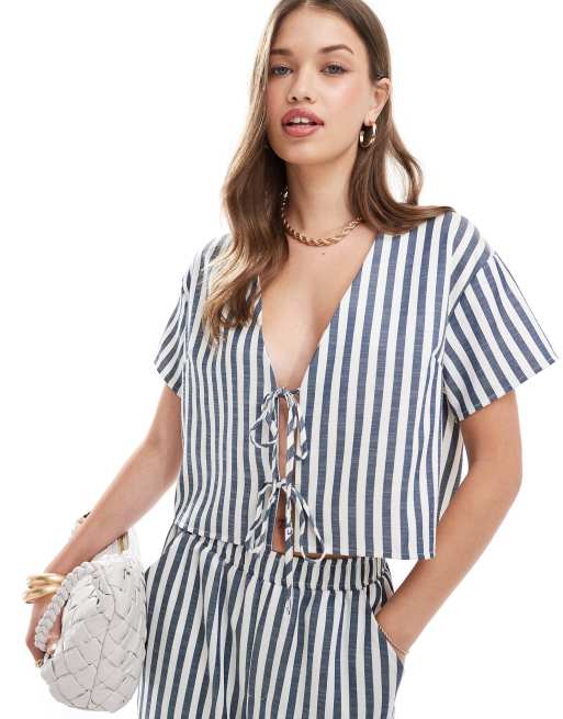 ASOS DESIGN - Gestreepte top met gestrikte voorkant in blauw, deel van co-ord set