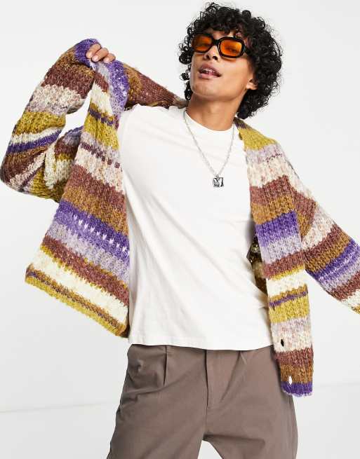 ASOS DESIGN – Gestreifte, grobmaschige Strickjacke in Hellbraun 