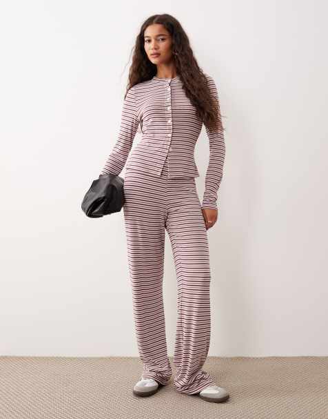 ASOS DESIGN – Gestreifte Hose in Beere mit Streifen und weitem Bein, Kombiteil - view 1