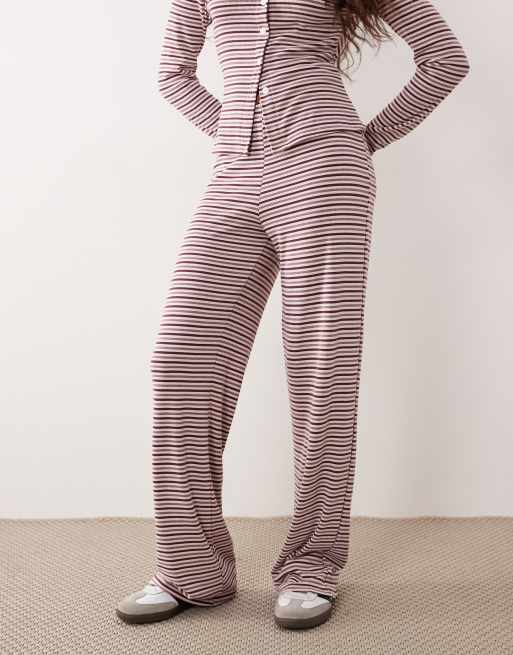ASOS DESIGN – Gestreifte Hose in Beere mit Streifen und weitem Bein, Kombiteil, 2 von 5