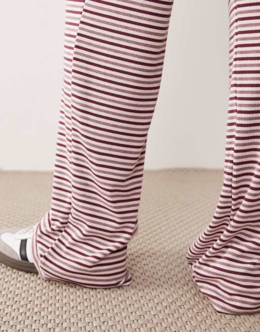 ASOS DESIGN – Gestreifte Hose in Beere mit Streifen und weitem Bein, Kombiteil, 3 von 5