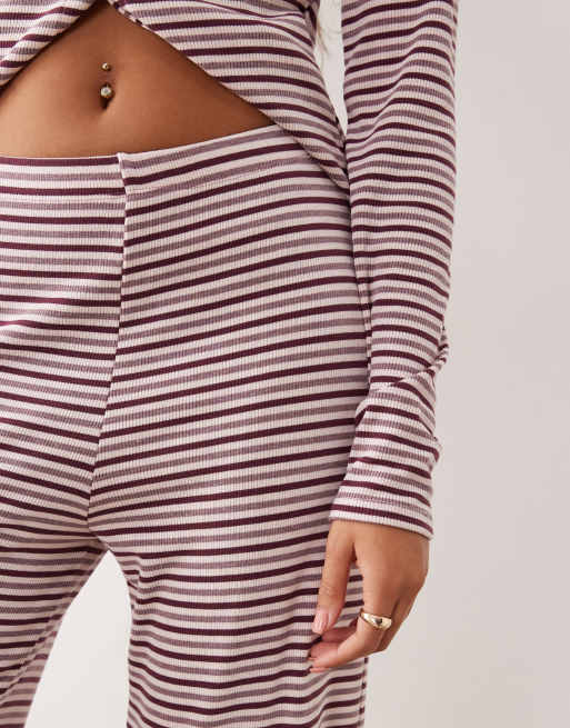 ASOS DESIGN – Gestreifte Hose in Beere mit Streifen und weitem Bein, Kombiteil, 4 von 5